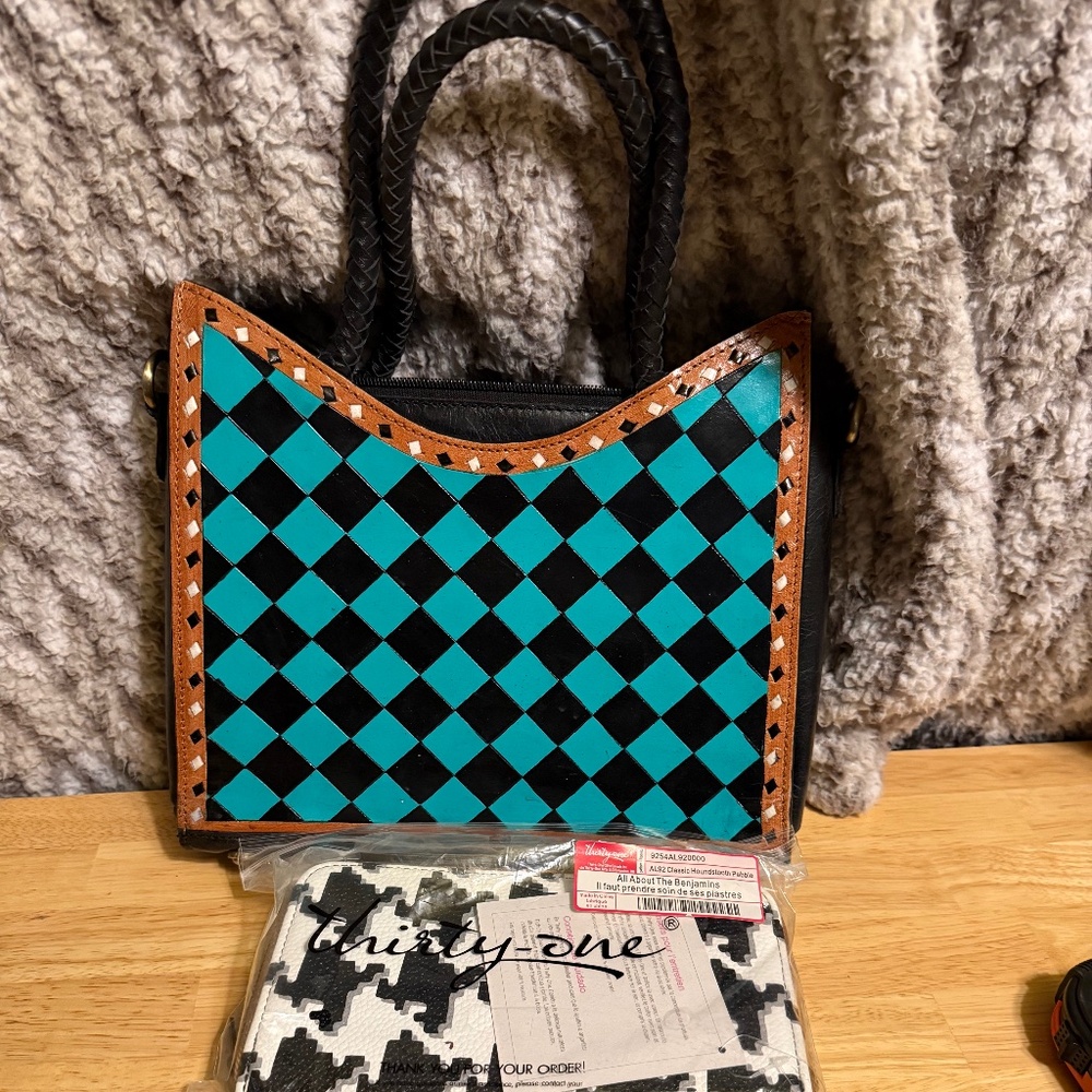 Hand painted western tote satchel style bag with bonus wallet  NWT!